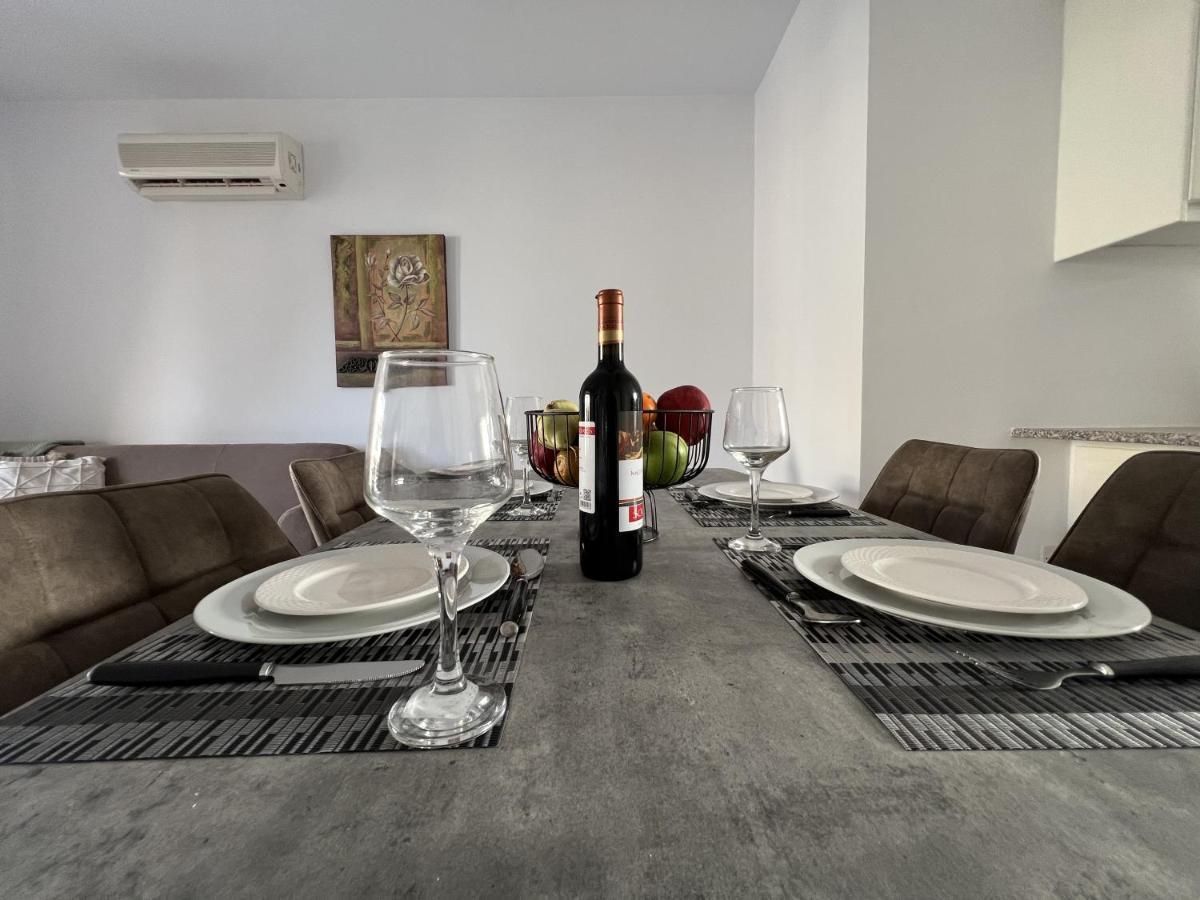 Apartamento Royal-Seacrest Paphos-Center Vip Exterior foto